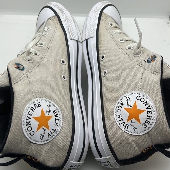 Converse Junior Girls canvas laced slip on mid tops. - Picture 7 of 10